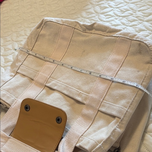 Cream Canvas Crossbody Work Tool Bag With Loads of inside and Outside Pockets - Picture 8 of 11